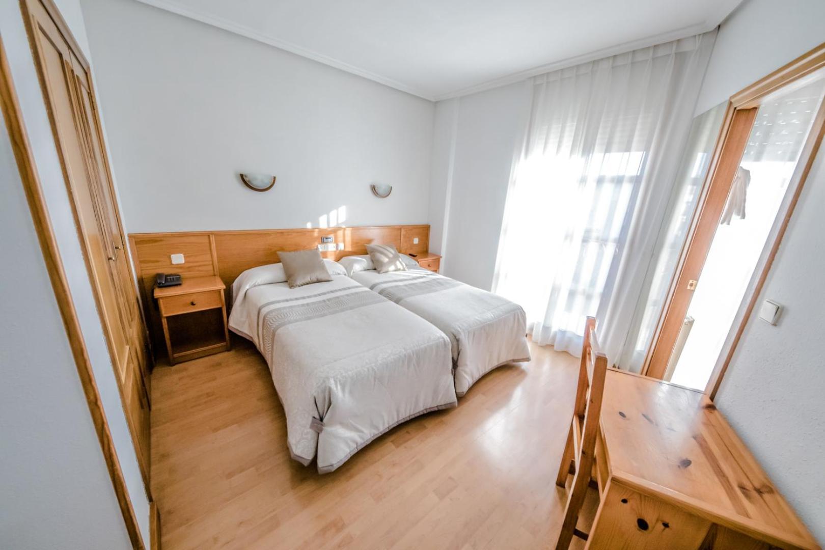 Hotel Alvi Soria Esterno foto